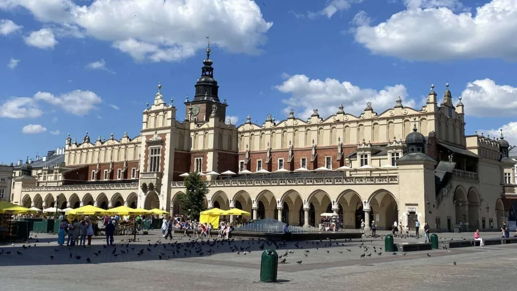 tuchhallen-krakau-markt