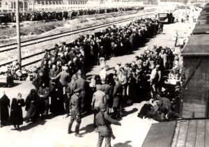 https://www.yadvashem.org/de/holocaust/about/final-solution/auschwitz.html